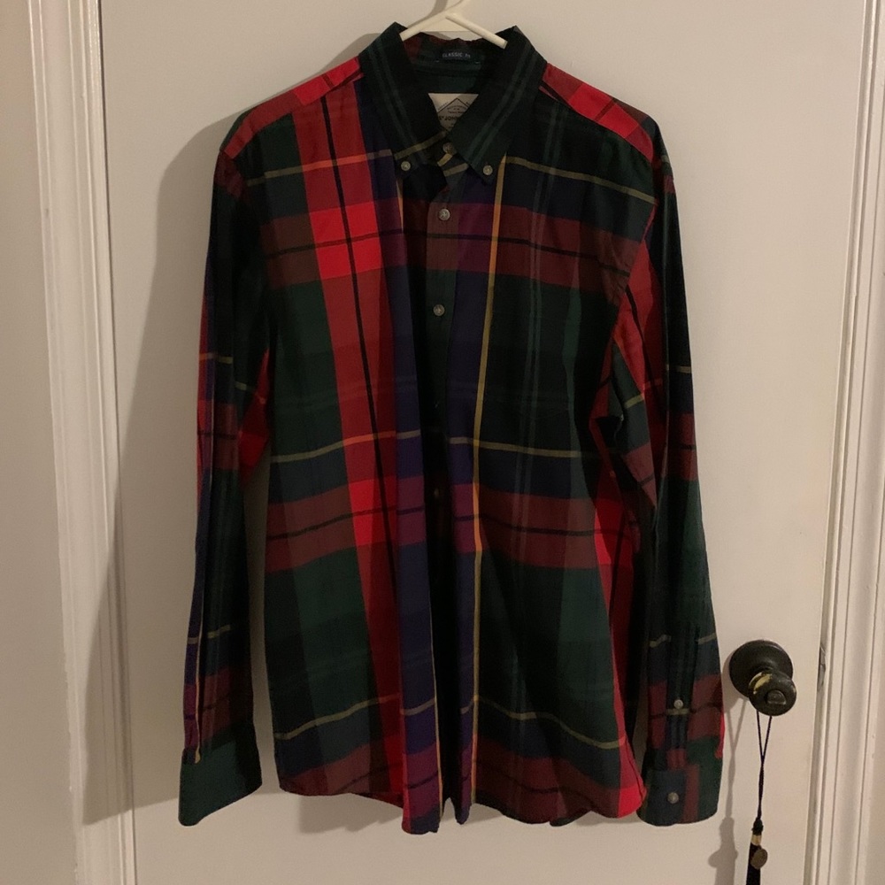 St JOHN’S BAY CLASSIC FIT DRESS SHIRT